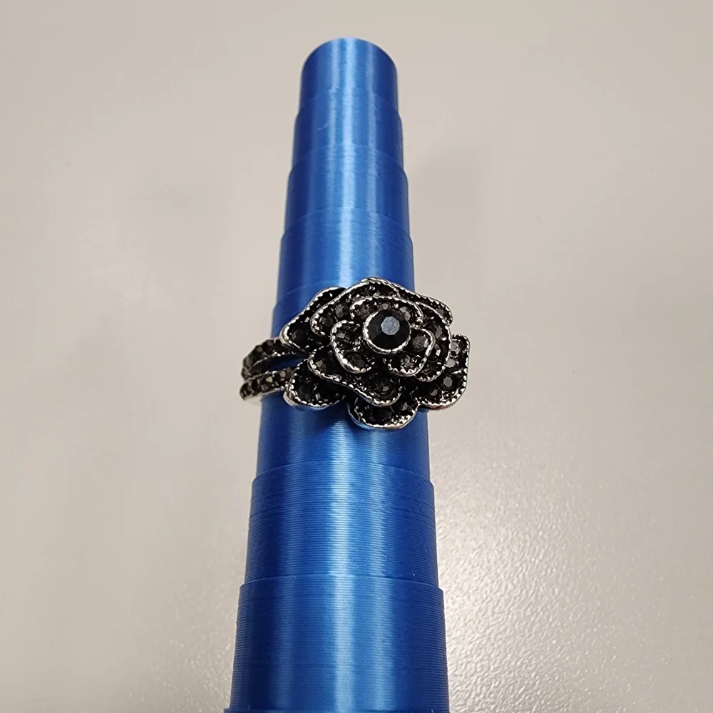 Sz 8 Gothic Black Rose Flower Ring Black Rhinestone Cocktail Statement Feminine